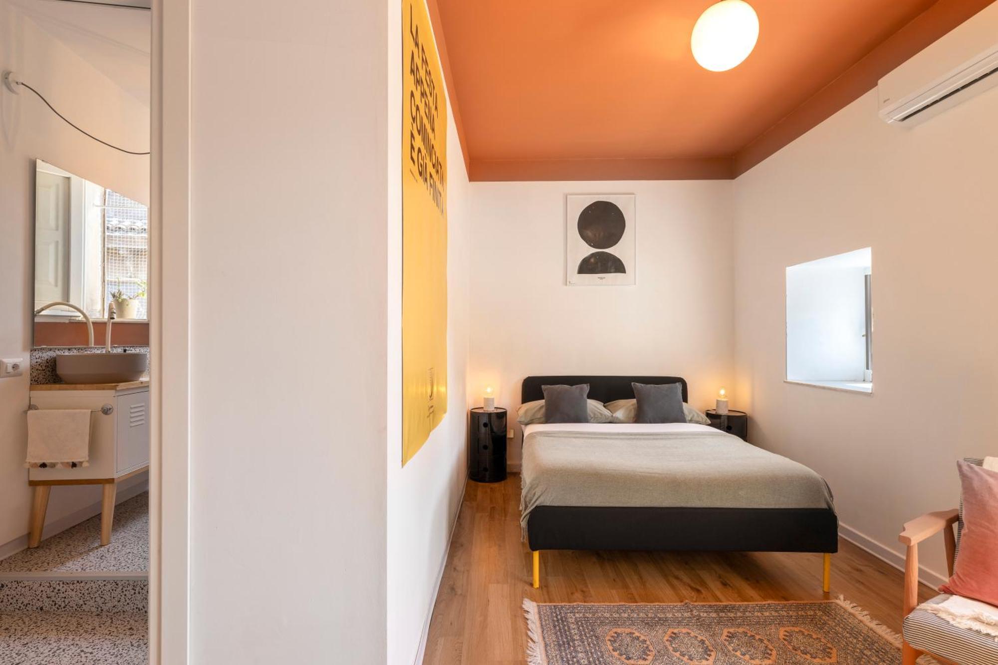 Homestay Rooftop Катания Екстериор снимка