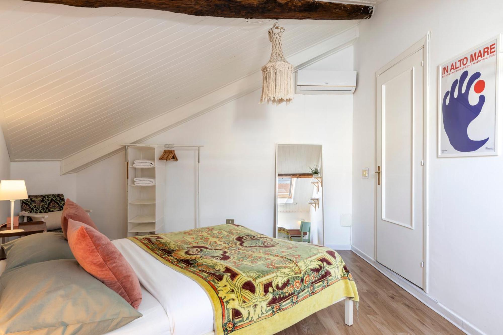 Homestay Rooftop Катания Екстериор снимка